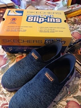 Skechers Hands Free Slip-Ins Knit Slip-On Sneakers - Navy/Royal